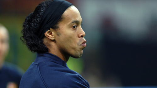 Ronaldinho Gaucho anuncia que dio positivo para Covid-19