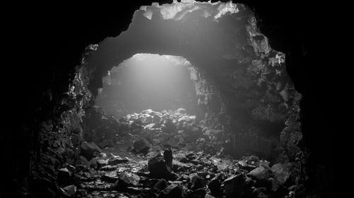 Encuentran un esqueleto humano dentro de una cueva de la zona 1