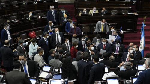 Con divisiones, se crea comisión del Congreso para elegir Cortes