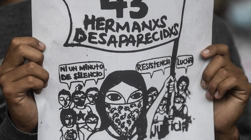 Arresto para militares por desaparición de 43 jóvenes en México