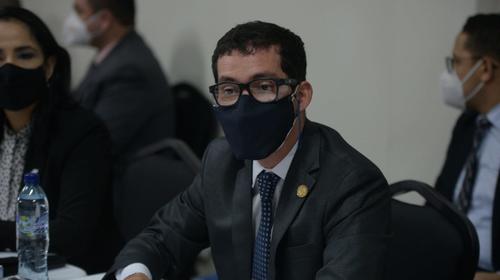 Miguel Martínez asiste a su primera citación en el Congreso