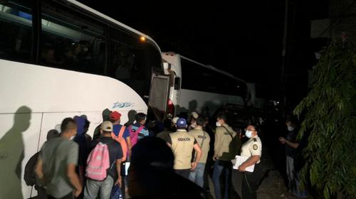 México envía buses a Chiquimula para trasladar a hondureños