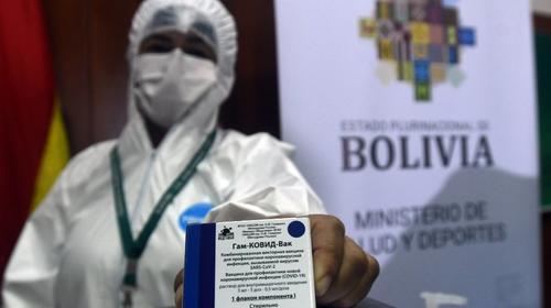 Un centenar de médicos fallecidos en Bolivia por la pandemia