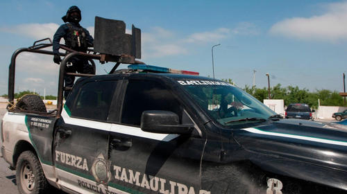 Capturan a 12 policías mexicanos por masacre de 19 personas