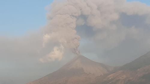 Aeronáutica en Alerta Amarilla por erupción del Volcán de Pacaya