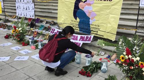 Manifiestan frente al MP, exigen justicia por mujeres asesinadas