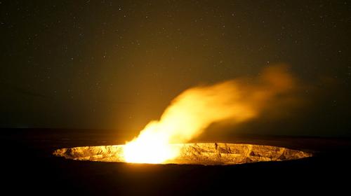 Explosión en lago de lava deja extraños huevos de cristal