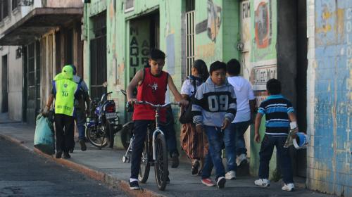 ¿Cuántos guatemaltecos se benefician con las remesas familiares?