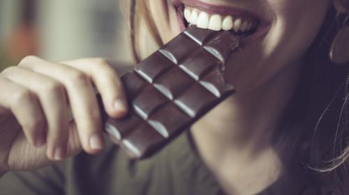 Empresa busca catadores de chocolate 