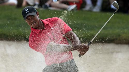 Tiger Woods sale del Top 100 del golf tras 20 años de carrera