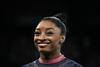 Madre biológica de Simone Biles busca reconciliarse con la atleta