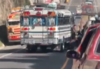 Bus contra la vía casi provoca accidente en carretera (video)